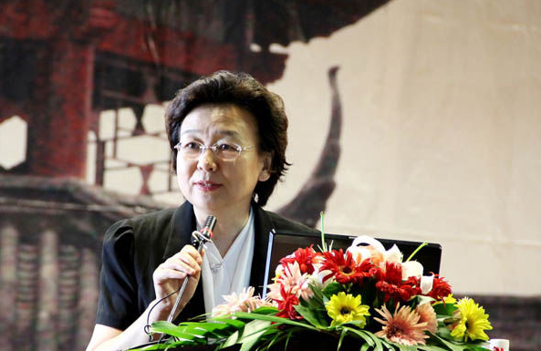 刘玲玲  清华大学经管学院经济系教授。